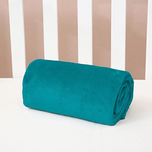 FARFALLAROSSA Oeko-TEX Flauschig Kuscheldecke 130x160 cm - Super Weiche Fleecedecke als Sofaüberwurf - Wohndecke Gelb OE