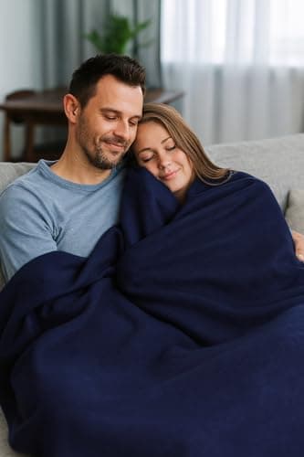 Betz Floßfleecedecke – Weiche & Kuschelig – Ideal für Wohnraum und Sofa – Leicht und wärmend – Farbe Dunkelrot 130x170 c