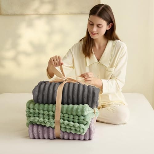 WAVVE Kuscheldecke Flauschig für Zimmer Deko, Sofadecke weicher Fleecedeckenausschnitt, Wohnraum Accessoire 130x150cm Gr