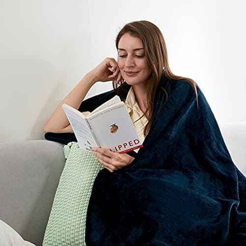 EHEYCIGA Flauschig weiche Kuscheldecke Grau 130x165 für Wohnzimmer und Sofa OEKO-TEX
| EHEYCIGA weiche warme Fleecedeck