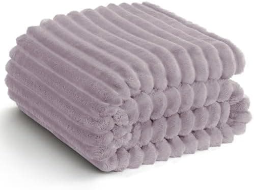 WAVVE Kuscheldecke Flauschig für Zimmer Deko, Sofadecke weicher Fleecedeckenausschnitt, Wohnraum Accessoire 130x150cm Gr