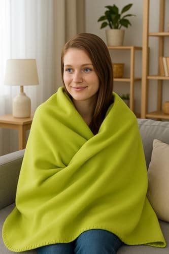Betz Fleecedecke – weiche Wohndecke & Kuscheldecke – fürs Sofa & Bett – flauschig, leicht, wärmend & pflegeleicht – lila