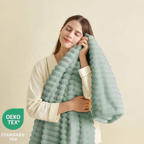 WAVVE Kuscheldecke Flauschig für Zimmer Deko, Sofadecke weicher Fleecedeckenausschnitt, Wohnraum Accessoire 130x150cm Gr