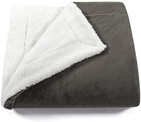 FARFALLAROSSA Oeko-TEX Flauschig Kuscheldecke 130x160 cm - Super Weiche Fleecedecke als Sofaüberwurf - Wohndecke Gelb OE