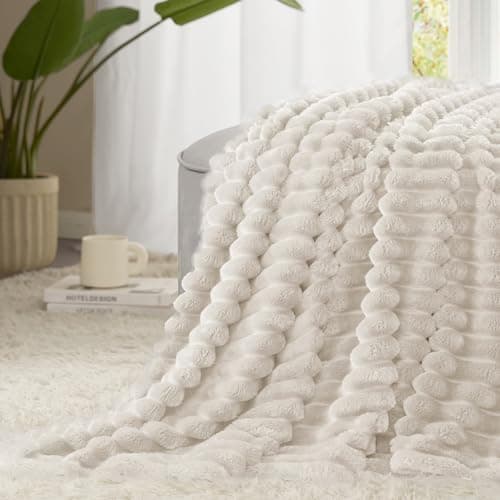 WAVVE Kuscheldecke Flauschig für Zimmer Deko, Sofadecke weicher Fleecedeckenausschnitt, Wohnraum Accessoire 130x150cm Gr