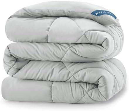 WAVVE Decke 200x220 Bettdecke, Super Weiche Zudecke Schlafdecke, Atmungsaktive Steppdecke 300gsm Mikrofaser Weiß OEKO-TE