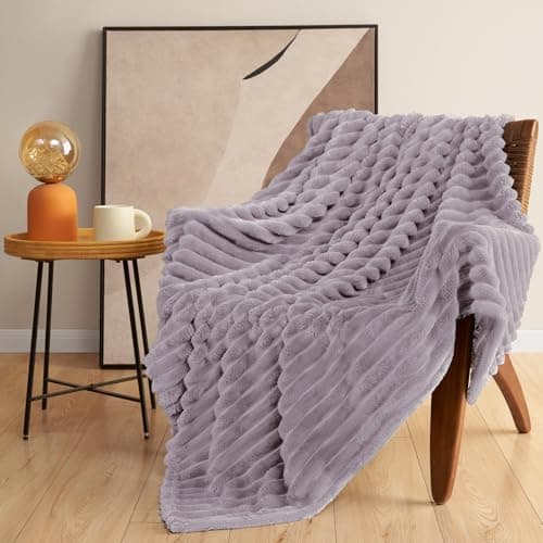 WAVVE Kuscheldecke Flauschig für Zimmer Deko, Sofadecke weicher Fleecedeckenausschnitt, Wohnraum Accessoire 130x150cm Gr