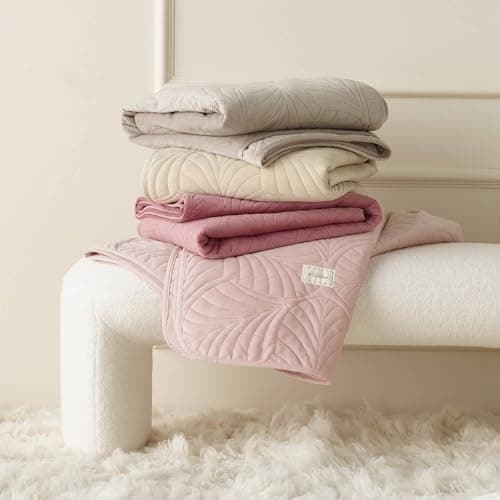 ROOM99 Elegante Tagesdecke Puderrosa, ideal für Bett und Sofa - Vielseitige Steppdecke 170 x 210 cm, OEKO-TEX STANDARDS