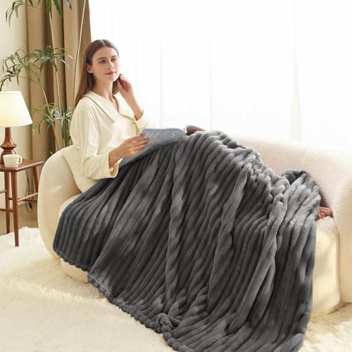 WAVVE Kuscheldecke Flauschig für Zimmer Deko, Sofadecke weicher Fleecedeckenausschnitt, Wohnraum Accessoire 130x150cm Gr