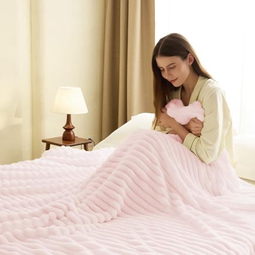 WAVVE Kuscheldecke Flauschig für Zimmer Deko, Sofadecke weicher Fleecedeckenausschnitt, Wohnraum Accessoire 130x150cm Gr