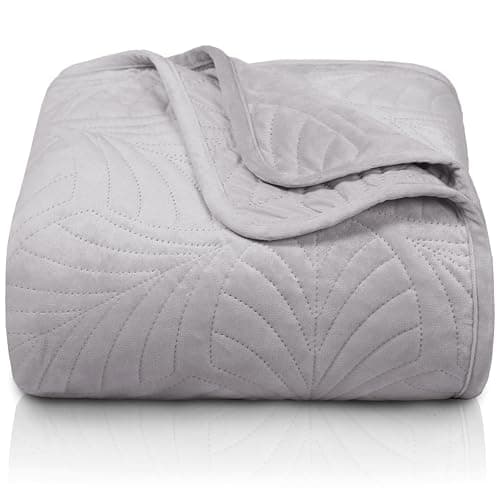 Gräfenstayn Premium Tagesdecke Anthrazit - weich, knitterfrei & pflegeleicht - Nahtlose Steppung & Blatt-Design - Bett &