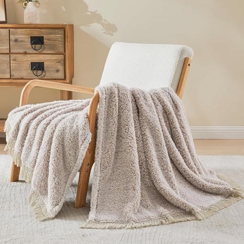 EMME Flauschige Sherpa Kuscheldecke Oeko-Tex 150x200 cm, perfekt für Winterspazieren und Relaxen - doppelseitig weich, l
