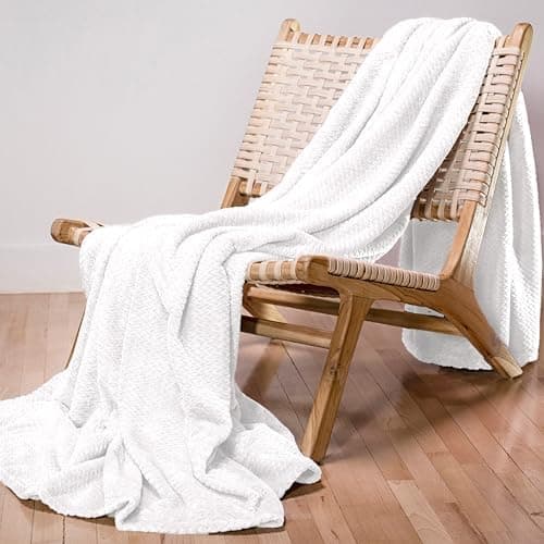 Dreamzie - Flauschig Fleecedecke 100% Polyester - Weicher Haptik - Lila - Kuscheldeko für Sofa und Bett - Großformat 130