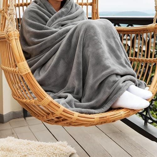 AiTodos® Kuscheldecke Flauschig für Sofa, Bett und Büro – Weich, Warm und Maschinenwaschbar (Grau)  
AiTodos® Mehrzweckd