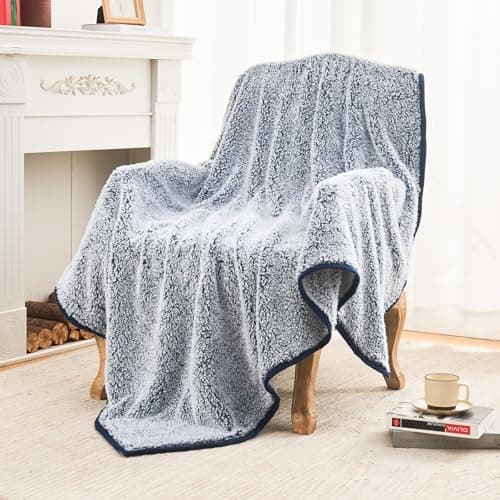 EMME Flauschige Sherpa Kuscheldecke Oeko-Tex 150x200 cm, perfekt für Winterspazieren und Relaxen - doppelseitig weich, l