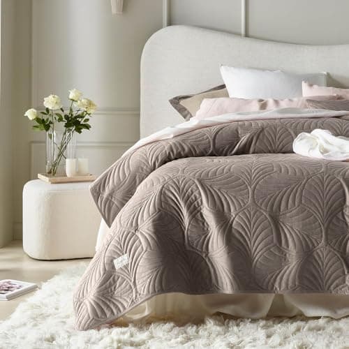 ROOM99 Elegante Tagesdecke Puderrosa, ideal für Bett und Sofa - Vielseitige Steppdecke 170 x 210 cm, OEKO-TEX STANDARDS