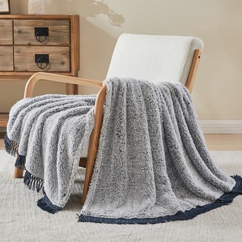 EMME Flauschige Sherpa Kuscheldecke Oeko-Tex 150x200 cm, perfekt für Winterspazieren und Relaxen - doppelseitig weich, l