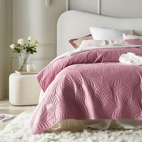 ROOM99 Elegante Tagesdecke Puderrosa, ideal für Bett und Sofa - Vielseitige Steppdecke 170 x 210 cm, OEKO-TEX STANDARDS