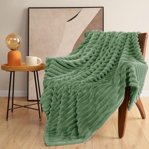 WAVVE Kuscheldecke Flauschig für Zimmer Deko, Sofadecke weicher Fleecedeckenausschnitt, Wohnraum Accessoire 130x150cm Gr