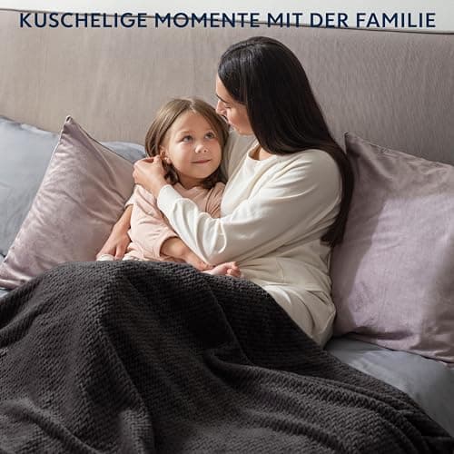 Dreamzie - Flauschig Fleecedecke 100% Polyester - Weicher Haptik - Lila - Kuscheldeko für Sofa und Bett - Großformat 130