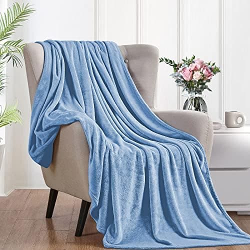 FARFALLAROSSA Oeko-TEX Flauschig Kuscheldecke 130x160 cm - Super Weiche Fleecedecke als Sofaüberwurf - Wohndecke Gelb OE