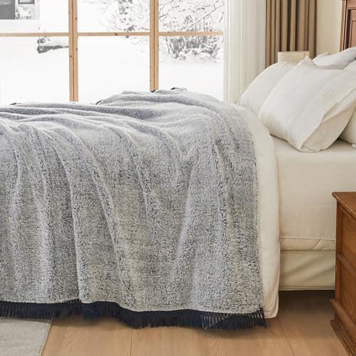 EMME Flauschige Sherpa Kuscheldecke Oeko-Tex 150x200 cm, perfekt für Winterspazieren und Relaxen - doppelseitig weich, l