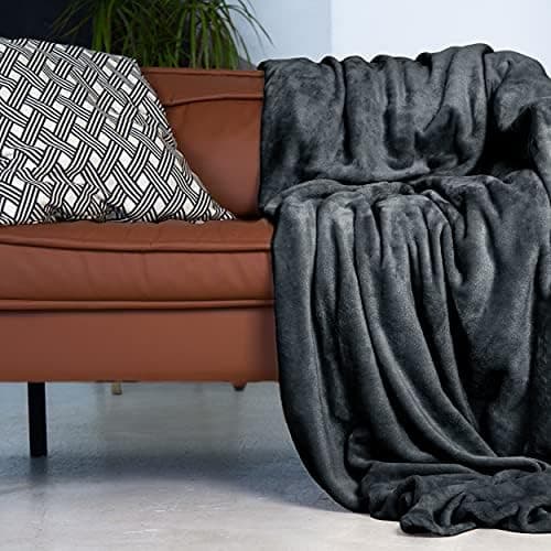 Gräfenstayn® Kuscheldecke flauschig & super weich - hochwertige Fleecedecke als Wohndecke & Tagesdecke - Overlap-Decke f