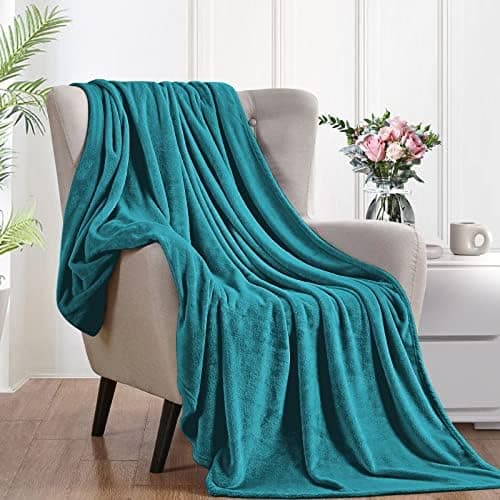 FARFALLAROSSA Oeko-TEX Flauschig Kuscheldecke 130x160 cm - Super Weiche Fleecedecke als Sofaüberwurf - Wohndecke Gelb OE