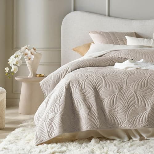 ROOM99 Elegante Tagesdecke Puderrosa, ideal für Bett und Sofa - Vielseitige Steppdecke 170 x 210 cm, OEKO-TEX STANDARDS