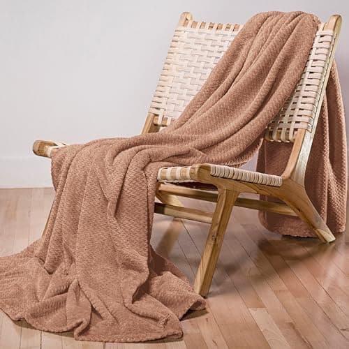 Dreamzie - Flauschig Fleecedecke 100% Polyester - Weicher Haptik - Lila - Kuscheldeko für Sofa und Bett - Großformat 130