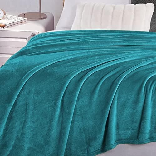 FARFALLAROSSA Oeko-TEX Flauschig Kuscheldecke 130x160 cm - Super Weiche Fleecedecke als Sofaüberwurf - Wohndecke Gelb OE