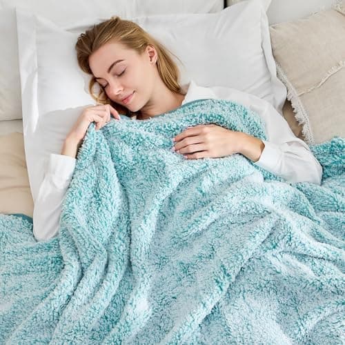 EMME Flauschige Sherpa Kuscheldecke Oeko-Tex 150x200 cm, perfekt für Winterspazieren und Relaxen - doppelseitig weich, l