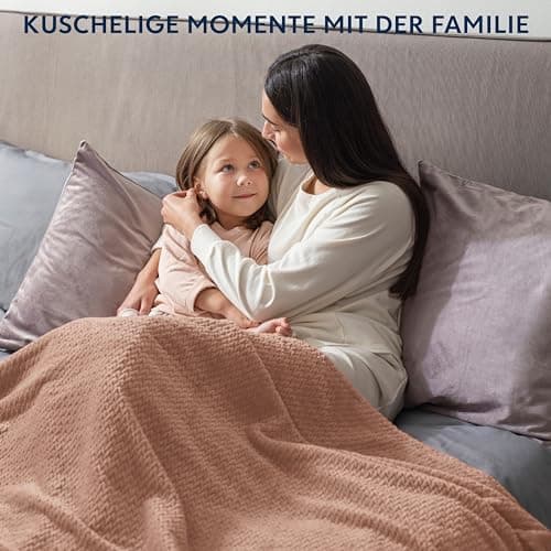 Dreamzie - Flauschig Fleecedecke 100% Polyester - Weicher Haptik - Lila - Kuscheldeko für Sofa und Bett - Großformat 130