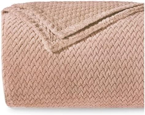 Dreamzie - Flauschig Fleecedecke 100% Polyester - Weicher Haptik - Lila - Kuscheldeko für Sofa und Bett - Großformat 130