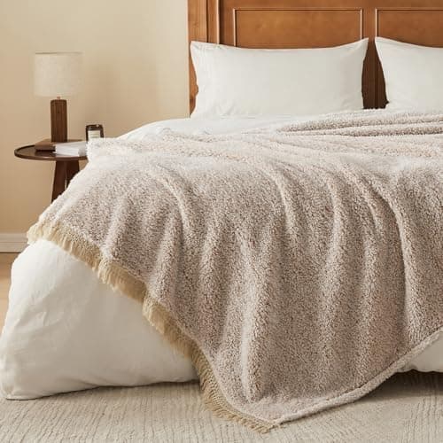 EMME Flauschige Sherpa Kuscheldecke Oeko-Tex 150x200 cm, perfekt für Winterspazieren und Relaxen - doppelseitig weich, l