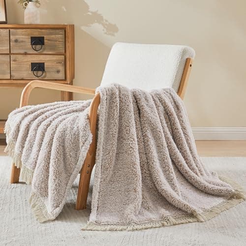 EMME Flauschige Sherpa Kuscheldecke Oeko-Tex 150x200 cm, perfekt für Winterspazieren und Relaxen - doppelseitig weich, l