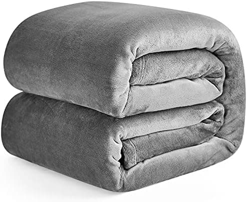 EHEYCIGA Flauschig weiche Kuscheldecke Grau 130x165 für Wohnzimmer und Sofa OEKO-TEX
| EHEYCIGA weiche warme Fleecedeck