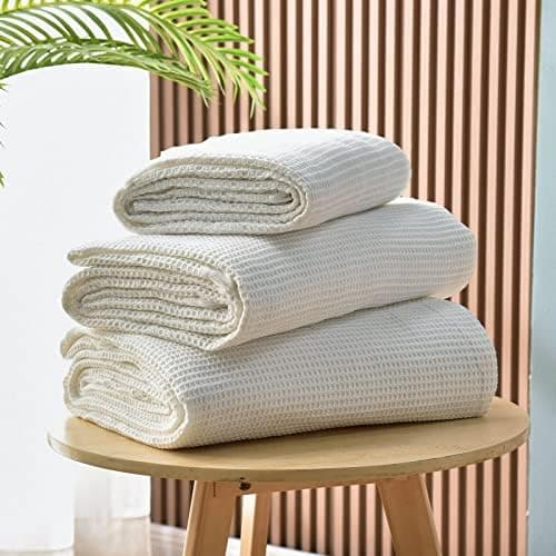 GAOWEI Premium Tagesdecke Grau - Multiwertige Sofa Cover 180x230cm - Dekorative Fransen, Groß Waffelmuster, als Bett- un