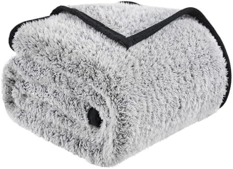 EMME Flauschige Sherpa Kuscheldecke Oeko-Tex 150x200 cm, perfekt für Winterspazieren und Relaxen - doppelseitig weich, l