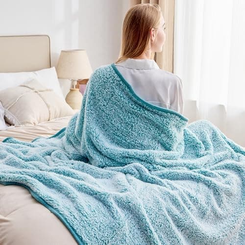 EMME Flauschige Sherpa Kuscheldecke Oeko-Tex 150x200 cm, perfekt für Winterspazieren und Relaxen - doppelseitig weich, l