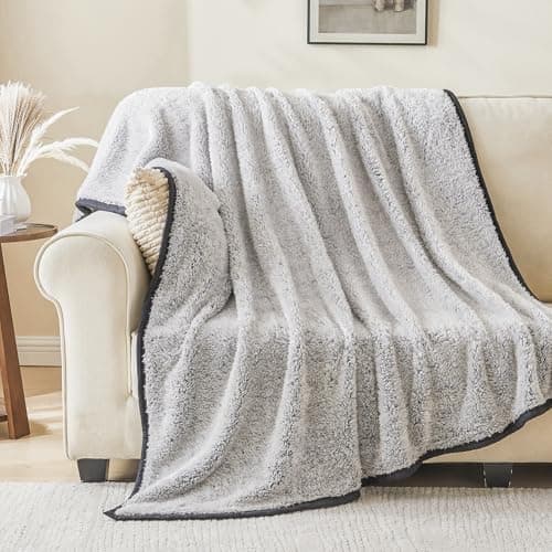 EMME Flauschige Sherpa Kuscheldecke Oeko-Tex 150x200 cm, perfekt für Winterspazieren und Relaxen - doppelseitig weich, l