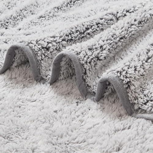 EMME Flauschige Sherpa Kuscheldecke Oeko-Tex 150x200 cm, perfekt für Winterspazieren und Relaxen - doppelseitig weich, l