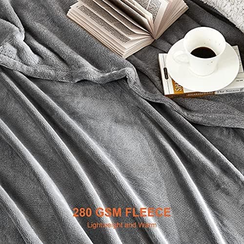 EHEYCIGA Flauschig weiche Kuscheldecke Grau 130x165 für Wohnzimmer und Sofa OEKO-TEX
| EHEYCIGA weiche warme Fleecedeck