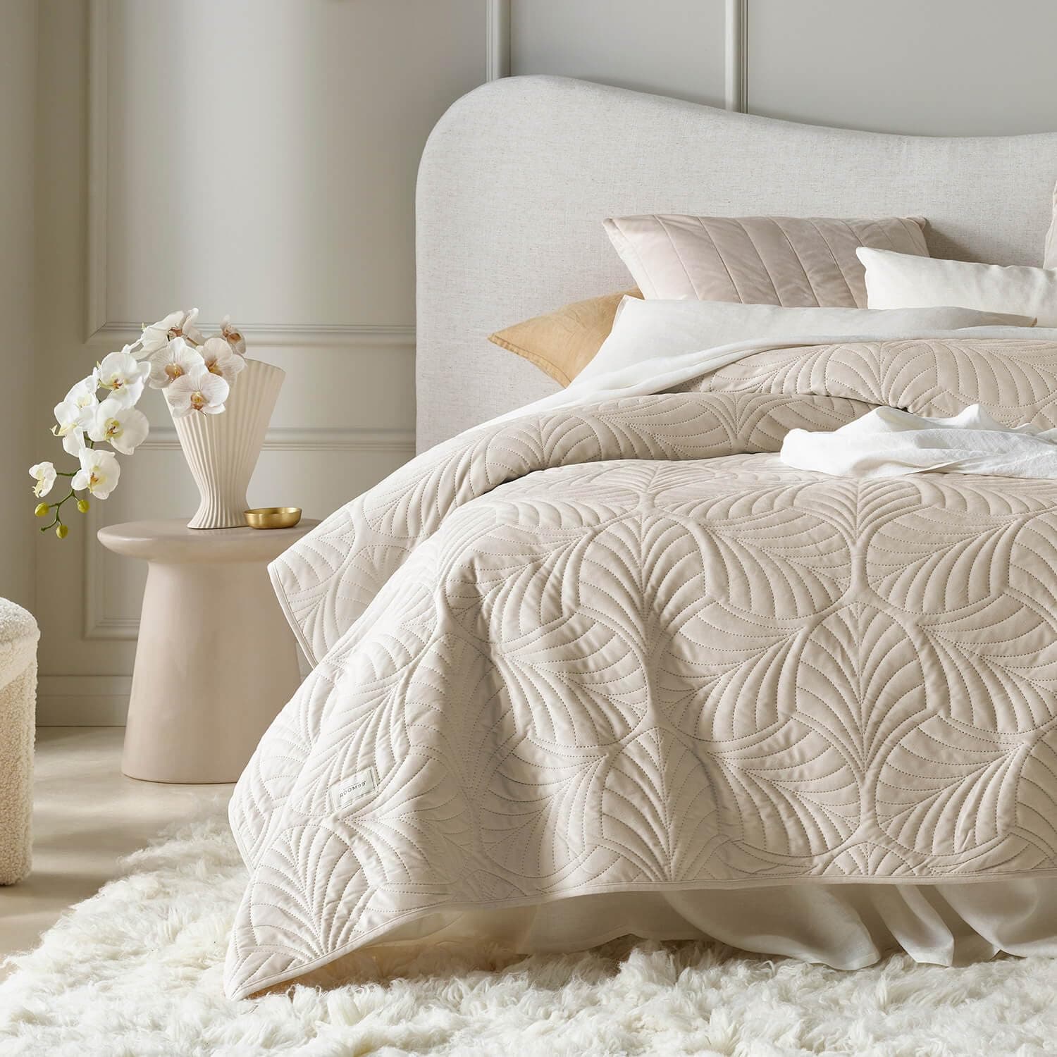 Eлегante Tagesdecke ROOM99 in Creme 170 x 210 cm für Bett und Sofa Velvet Samt OEKO-TEX STANDARD 100